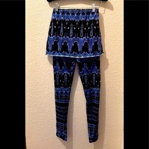 Under the Canopy size small organic cotton yoga pants with built in skirt